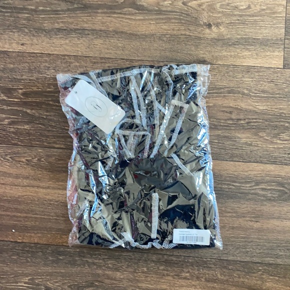 Contrast Overlook LS TOP - Picture 2 of 5